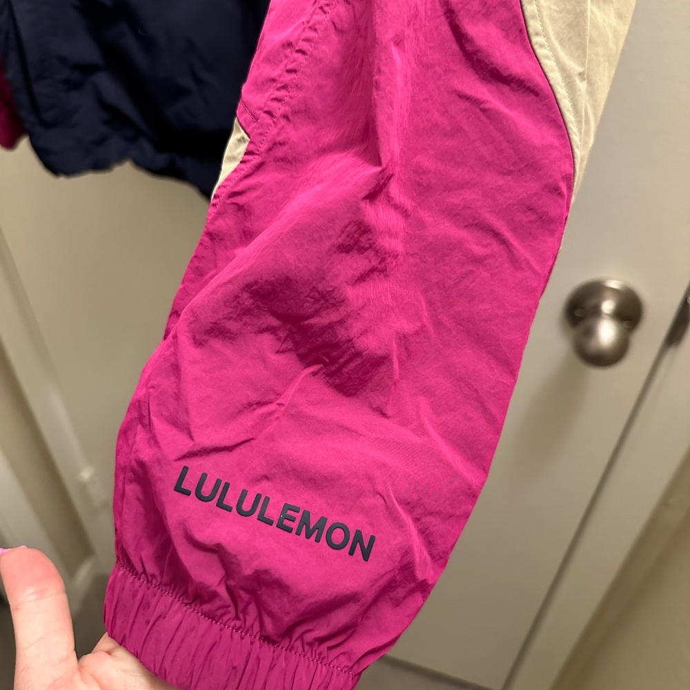 Lululemon Windbreaker/ Pullover Jacket - image 6